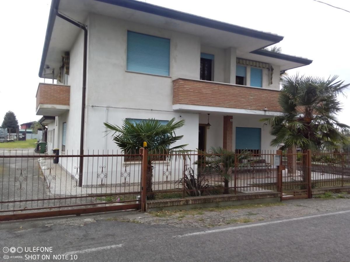 Casa Mamma Bed & Breakfast Camponogara Bagian luar foto